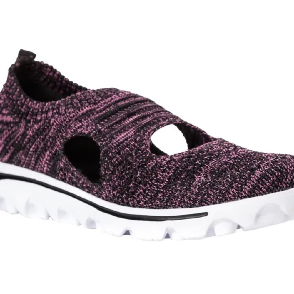 TravelActiv Avid Slip-On Sneaker PROPÉT size 12M